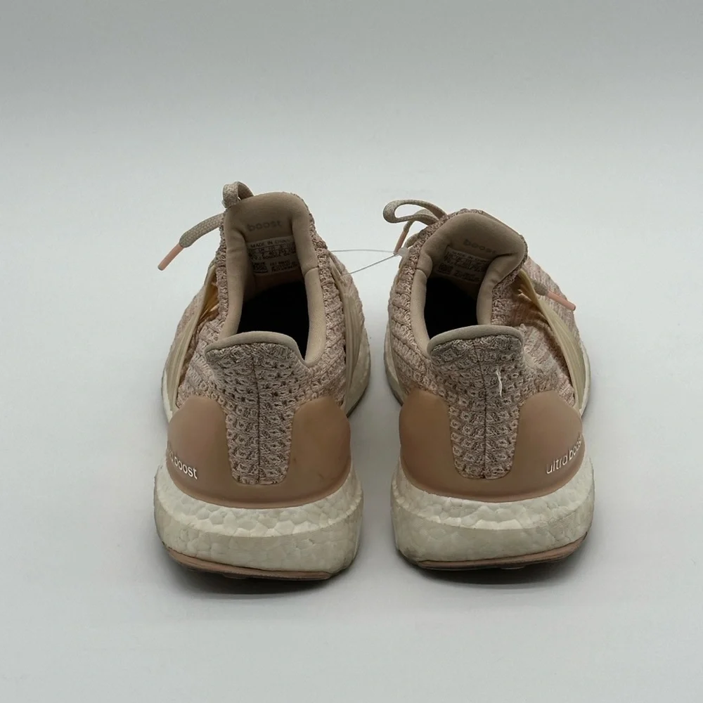 Adidas UltraBoost 4.0 Womens Size 8.5 (BB6497).‎